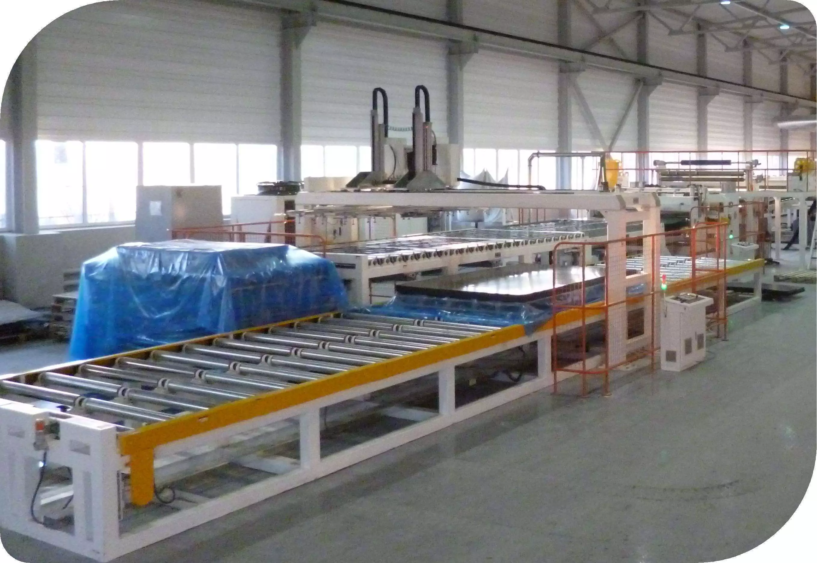 2013 год - Commissioning of new extrusion shop No. 3. The Company purchased a new extrusion line for the manufacture of polypropylene and polyethylene sheets. в АО Сосновскагропромтехника